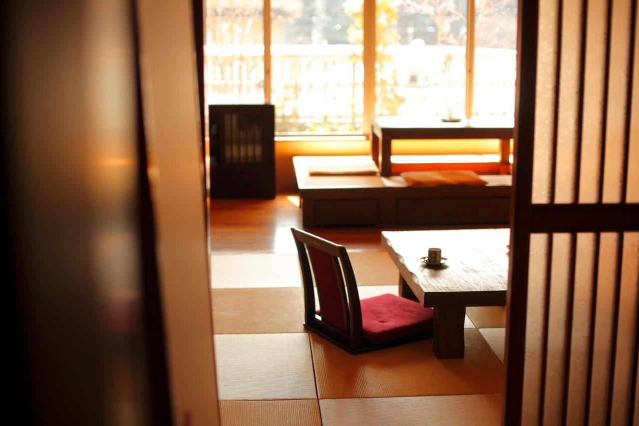 Sakaeya Hotel Yamanouchi  Ngoại thất bức ảnh
